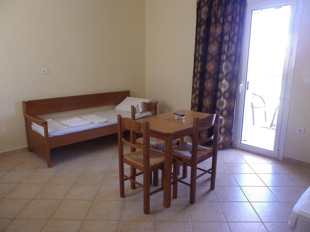 Hotel Sea Eratini Extérieur photo
